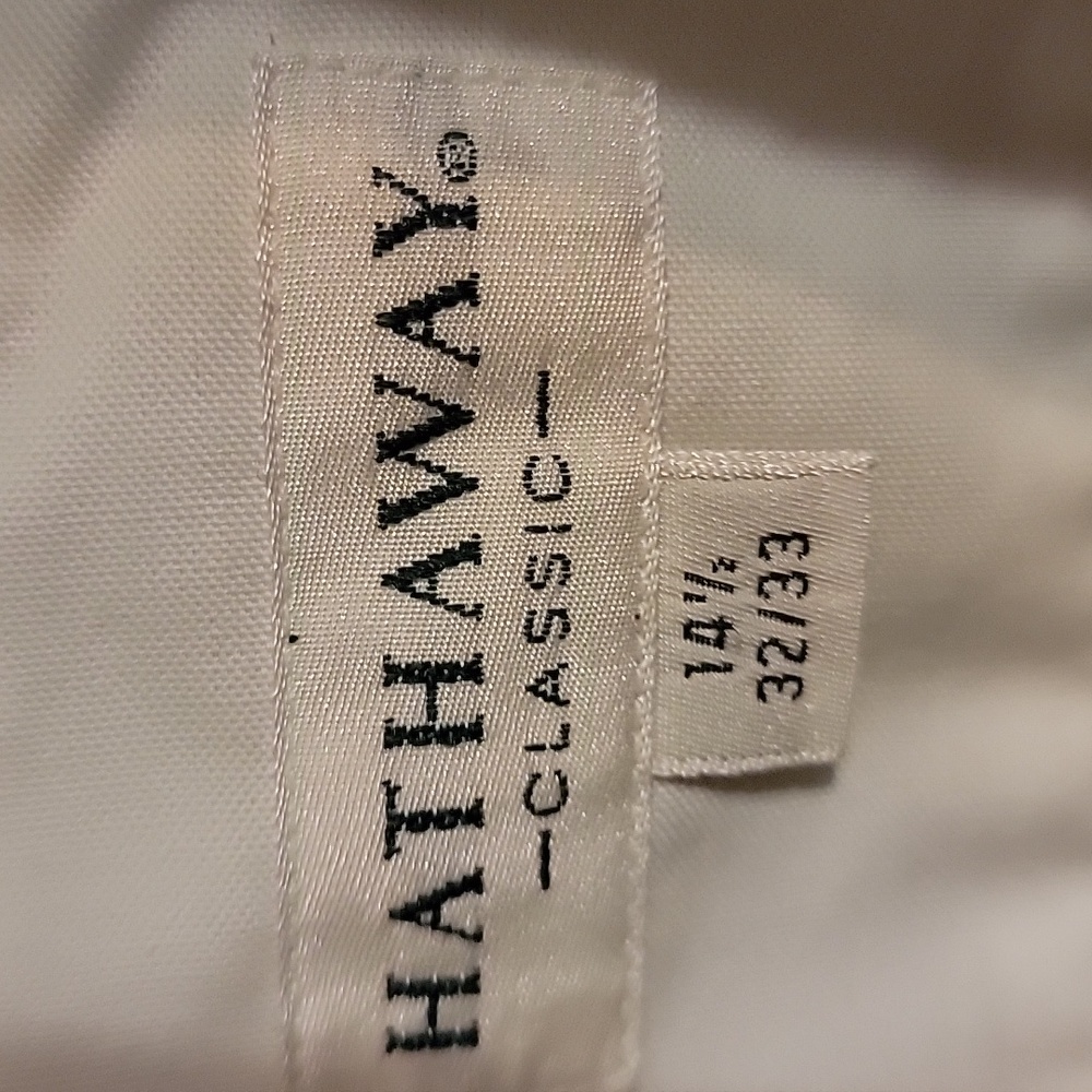 Button down - Picture 3 of 3